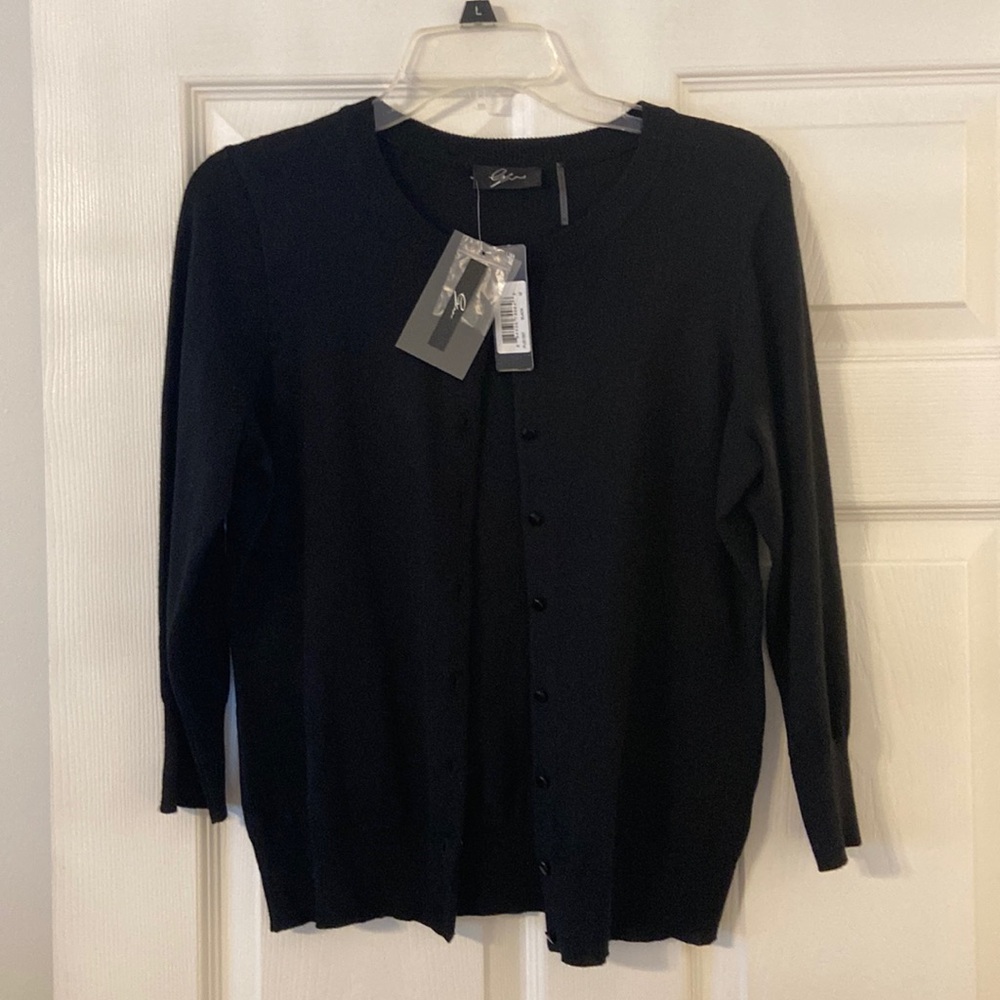 LYN Sweater size M brand new with tag color black length 21” bust 32”